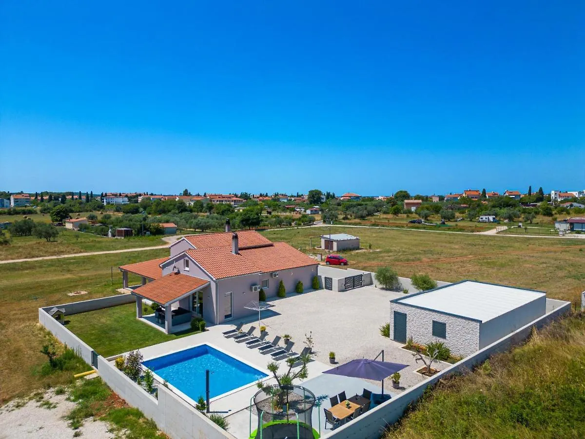 Vacation House Ana Fazana
