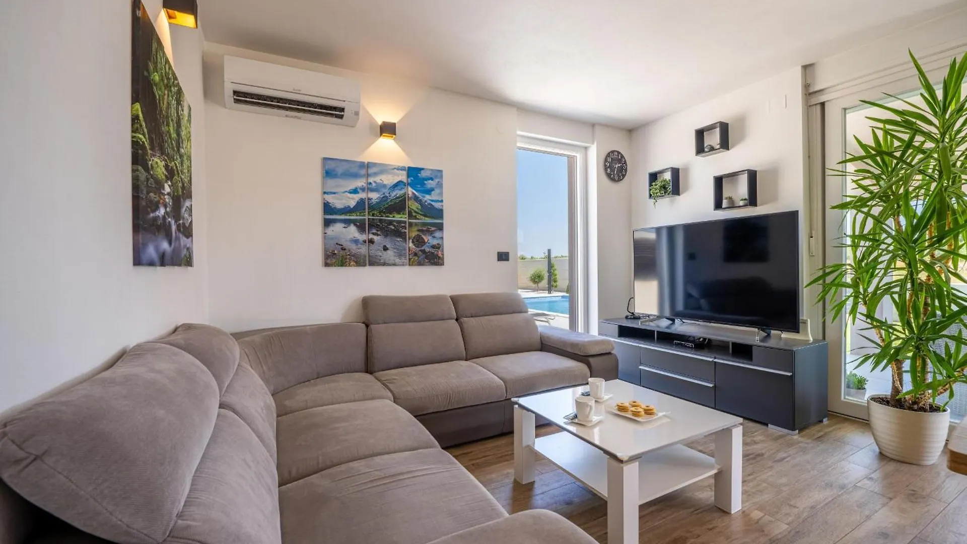 Vacation House Ana Fazana